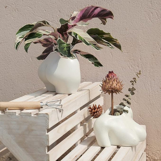 FROZZUR Lower Body Pot, Female Body Shaped Flower Planter with Drainage Holes, Resin Plant Pot, Sculpture Christmas Decor, Modern Boho Cute Chic Butt Planter for Indoor or Outdoor Plants