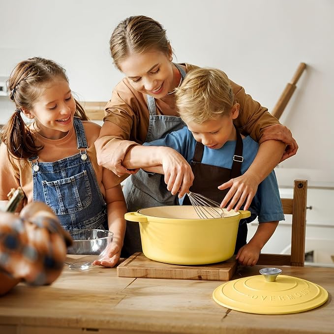 Overmont Enameled Cast Iron Dutch Oven - 7QT Pot with Lid Cookbook & Cotton Potholders - Heavy-Duty Cookware for Braising, Stews, Roasting, Bread Baking GooseYellow