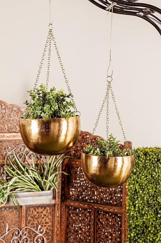 Deco 79 Metal Indoor Outdoor Wall Planter Indoor Outdoor Hanging Dome Hanging Planter with Chain, Set of 2 Plant Hanger 5", 6"H, Gold