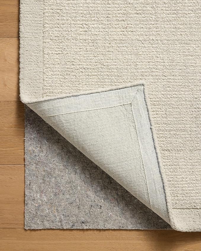 Loloi Magnolia Home by Joanna Gaines Henley Collection HNY-01 Ivory/Silver 3'-6" x 5'-6" Accent Rug