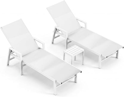 Patio Chaise Lounge Chair Outdoor with Wheels&Armrests, Aluminum Pool Lounge Chairs Five-Position Adjustable Recliner with Side Table, Outdoor Beach Lounge Chairs for Outside, Deck, Yard, White