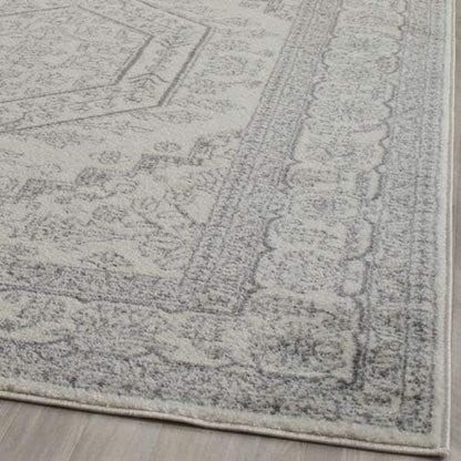 SAFAVIEH Adirondack Collection Accent Rug - 2'6" x 4', Ivory & Silver, Oriental Medallion Design, Non-Shedding & Easy Care, Ideal for High Traffic Areas in Entryway, Living Room, Bedroom (ADR108B)