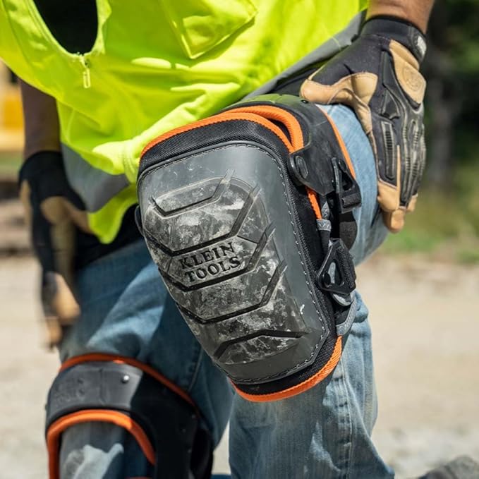 Klein Tools 60491 Hinged Knee Pads, Heavy Duty Gel Foam Protective Knee Pads with Quick-Fasten Buckle and Thigh Strap, Black