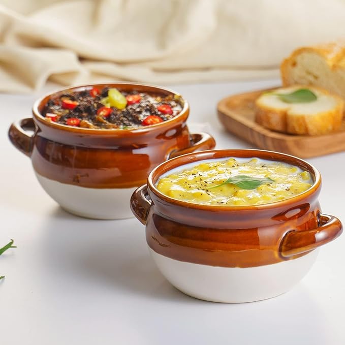 Vumdua French Onion Soup Bowls with Lids and Handles, 16 oz Ceramic French Onion Soup Crocks for Chilli, Cereal, Cereal, Pot Pies, Oven, Broil & Dishwasher Safe, Set of 4