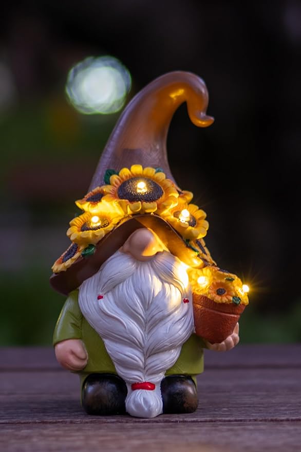 Solar Garden Gnome Statue, 7.67 Inch Resin Gnome Outdoor Decor for Yard, Backyard, Patio, Porch, Lawn; Garden Decor, Gnome Gifts, Birthday Gifts for Grandma Mom Women