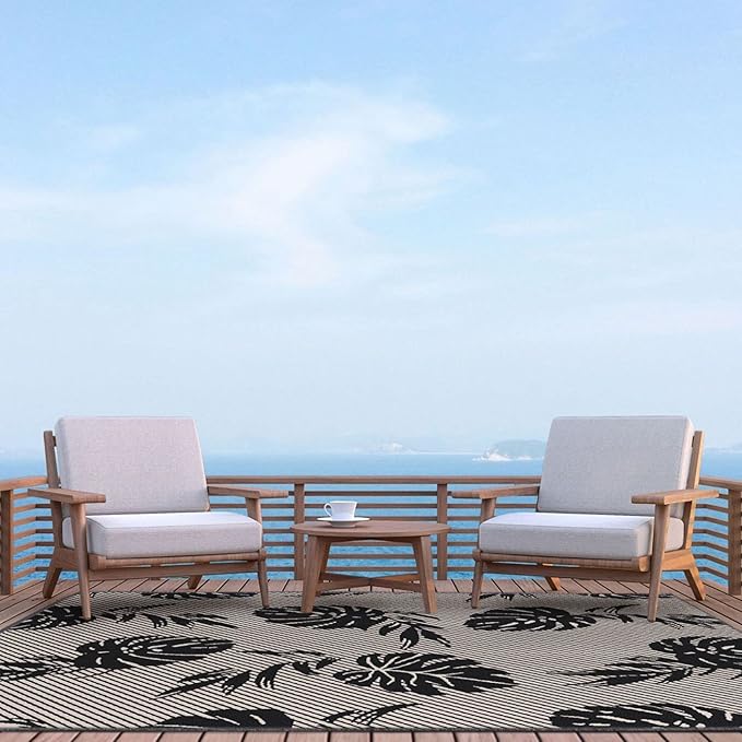 Tommy Bahama Palm Coastal Indoor/Outdoor Area Rug, Silver/Black, 5'3"x7'3"