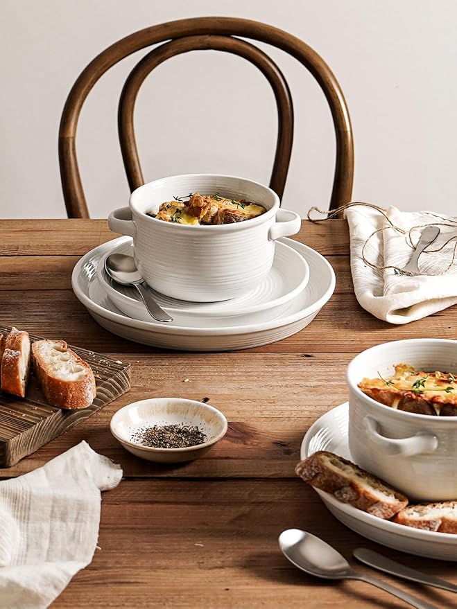 LE TAUCI French Onion Soup Bowls with Handles, 28 oz Large Oven Safe Ceramic Soup Crocks for Chilli, Beef Stew & Pot Pies, Stackable, Dishwasher Safe, Set of 4, White
