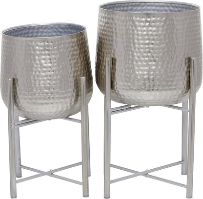 CosmoLiving by Cosmopolitan Metal Indoor Outdoor Planter Hammered Large Planter Pot with Removable Stand, Set of 2 Planters 19", 16"H, Silver