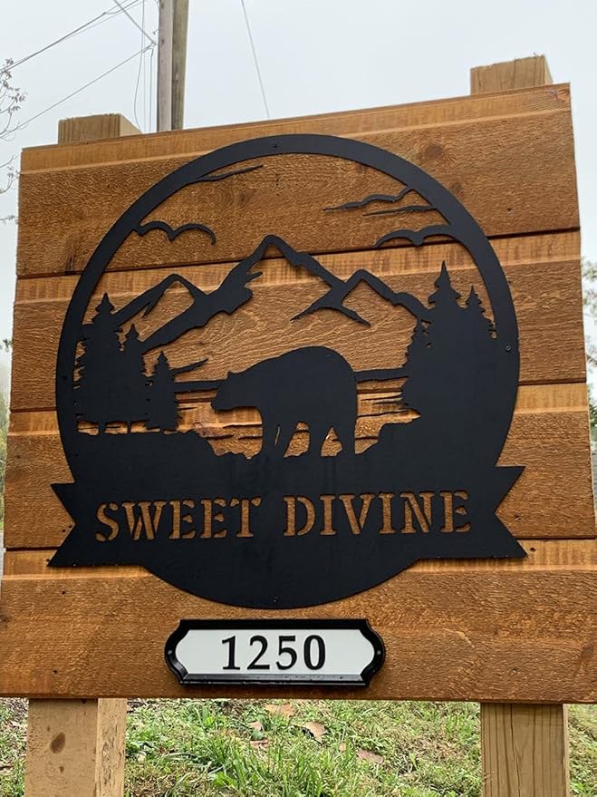 RealSteel Personalized Bear Metal Sign - Custom Outdoor Wall Art with Mountain Scene - Circular Design for Porch, Patio, Lawn & Garden Décor - Rust, 36"