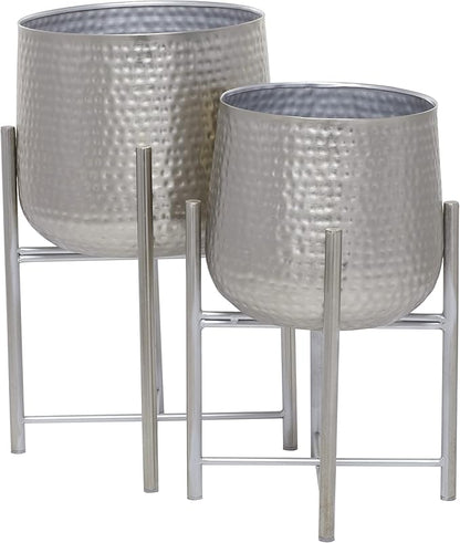 CosmoLiving by Cosmopolitan Metal Indoor Outdoor Planter Hammered Large Planter Pot with Removable Stand, Set of 2 Planters 19", 16"H, Silver