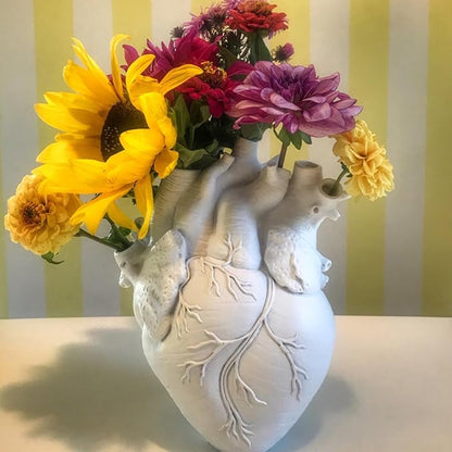 Resin Vase Planter, Decorative Heart Vase - Anatomical Heart Tabletop Decorative Craft, Farmhouse Living Room Bedroom Countertop (White,Small)