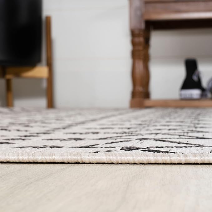 JONATHAN Y Moroccan Geometric Indoor Outdoor Square Area Rug 6X6 Cream/Black, Ourika Textured Weave for Backyard, Patio, Porch, Easy-Cleaning, High Traffic, Pet-Friendly, Non-Shedding (SMB108I-6SQ)