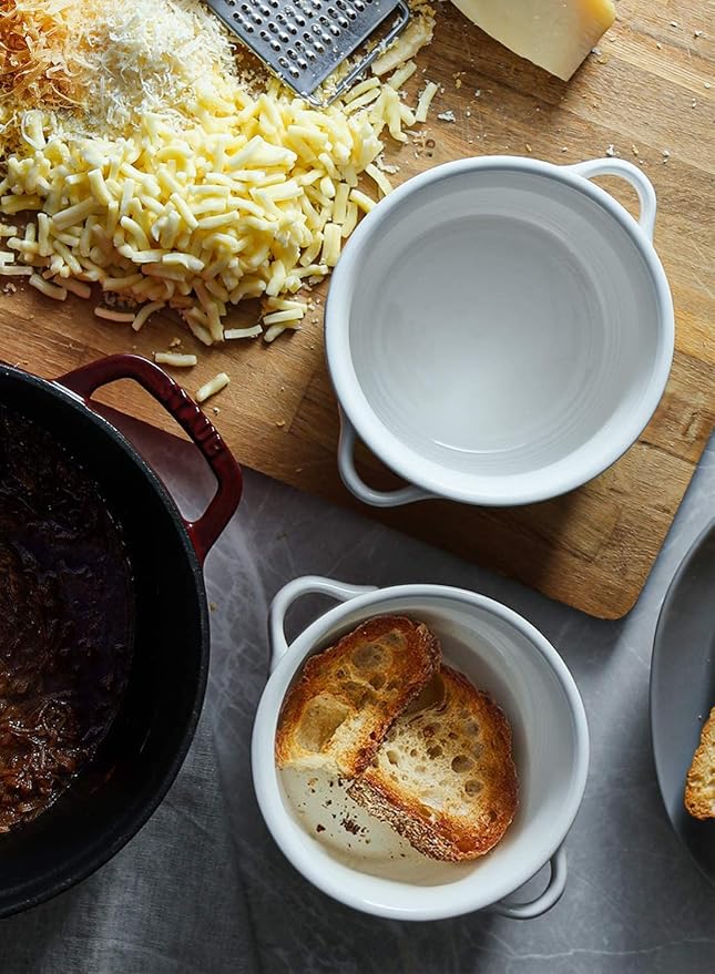 LE TAUCI French Onion Soup Bowls with Handles, 28 oz Large Oven Safe Ceramic Soup Crocks for Chilli, Beef Stew & Pot Pies, Stackable, Dishwasher Safe, Set of 4, White