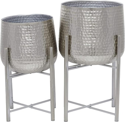 CosmoLiving by Cosmopolitan Metal Indoor Outdoor Planter Hammered Large Planter Pot with Removable Stand, Set of 2 Planters 19", 16"H, Silver