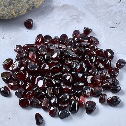Polished Garnet Crystal Chips 200 Pcs - 0.3" 10 oz Tumbled Stone Chips Crushed Sea Glass Stones Healing Reiki Crystal Jewelry Making Home Decoration