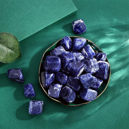 QINJIEJIE Bleu Sodalite Crystals Brazilian Polished Stone 0.6-1" Natural Irregular Stone Tumbled Reiki Healing Crystal for Succulents Plants Vase Filler Decoration Bulk 0.45 LBS