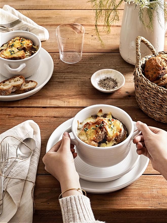 LE TAUCI French Onion Soup Bowls with Handles, 28 oz Large Oven Safe Ceramic Soup Crocks for Chilli, Beef Stew & Pot Pies, Stackable, Dishwasher Safe, Set of 4, White