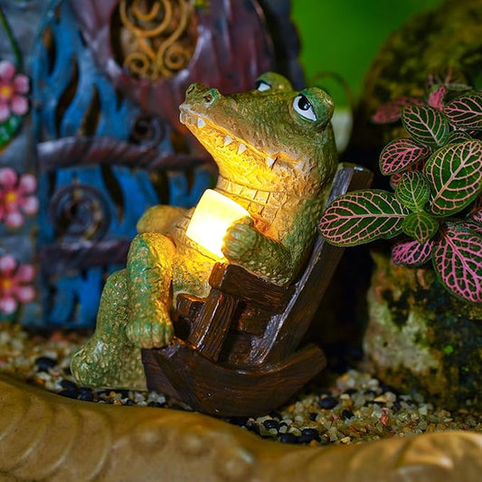 Decorative Crocodile Solar Light, Garden Statue with LED Light Ornament for Indoor Outdoor Home Patio Yard Lawn