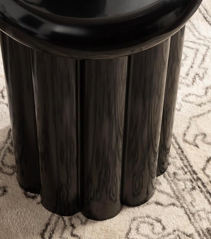 Kate and Laurel Jace Modern Metal Round Side Table, 12 x 12 x 18, Black, Transitional Dorm Living Room Scalloped End Table for Use as Bedroom Nightstand or Outdoor Patio Decor Option