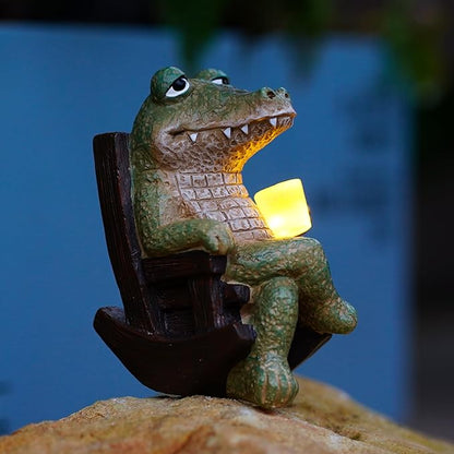 Decorative Crocodile Solar Light, Garden Statue with LED Light Ornament for Indoor Outdoor Home Patio Yard Lawn