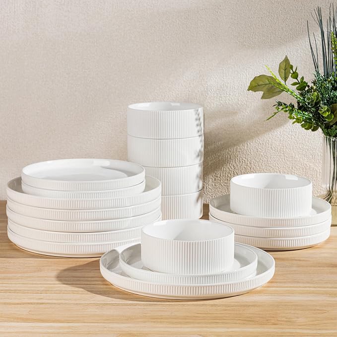 TheTerra Ceramic Dinnerware Set for 4, 18-Piece Plates and Bowls Set | Lightweight Porcelain Dish Set, Scratch Resistant, Oven & Microwave & Dishwasher Safe, Bright White