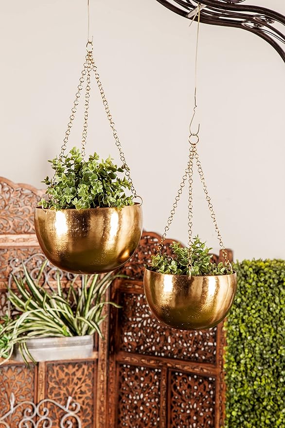Deco 79 Metal Indoor Outdoor Wall Planter Indoor Outdoor Hanging Dome Hanging Planter with Chain, Set of 2 Plant Hanger 5", 6"H, Gold