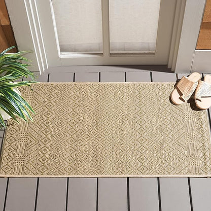 SAFAVIEH Washable Rug Outdoor Courtyard Collection - 2' x 3'7", Beige & Green, Non-Shedding & Easy Cleaning, Ideal for Patio, Front Door, Entryway, Doormat (CY6235-21812)