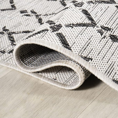 JONATHAN Y Moroccan Geometric Indoor Outdoor Square Area Rug 6X6 Cream/Black, Ourika Textured Weave for Backyard, Patio, Porch, Easy-Cleaning, High Traffic, Pet-Friendly, Non-Shedding (SMB108I-6SQ)