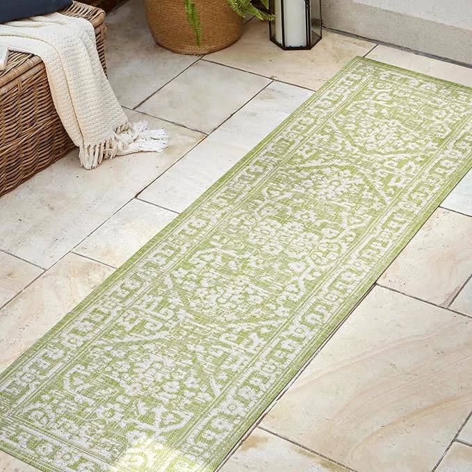 JONATHAN Y Boho Medallion Indoor Outdoor Runner Rug 2X8 Green/Cream, Malta Textured Weave for Backyard, Patio, Porch, Easy-Cleaning, High Traffic, Pet-Friendly, Non-Shedding (SMB104D-28)