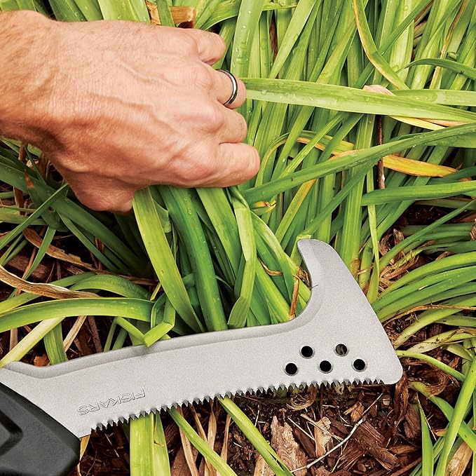 Fiskars 18" Billhook Saw - Cut Shrubs, Hedges, Small Branches, and Woody Saplings - Lawn & Garden Tool