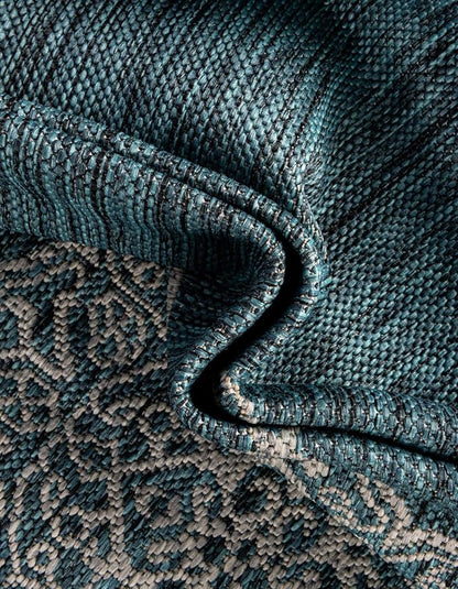 Unique Loom Outdoor Traditional Collection Area Rug - Antique (7' 10" Round Teal/Ivory)