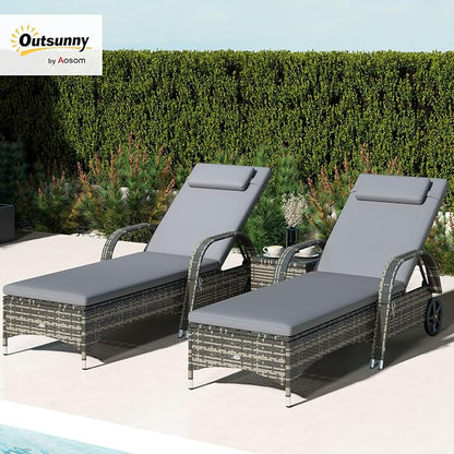 Outsunny Wicker Outdoor Chaise Lounge Chair Set of 3 with Side Table, 5-Level Adjustable Backrest PE Rattan Pool Lounge Chair with Wheels, Cushion & Headrest, Gray