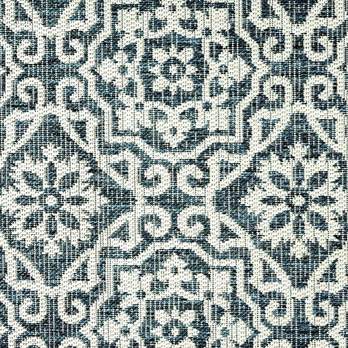 Nicole Miller New York Patio Country Danica Transitional Geometric Indoor/Outdoor Area Rug, Blue/White, 5'2"x7'2"