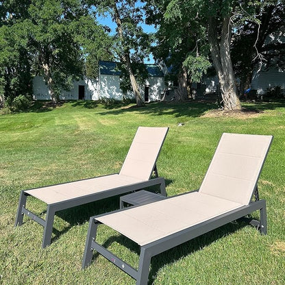 PURPLE LEAF Outdoor Chaise Lounge Set of 2 Aluminum Patio Lounge Chair with Wheels and Side Table Pool Chaise Lounge Chair for Outdoor Backyard Poolside Taupe (2 Lounges Chairs W/Table)