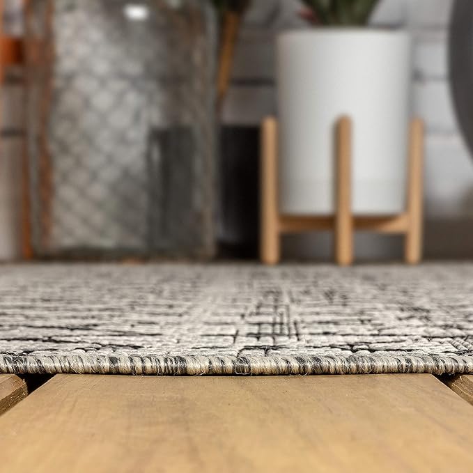 JONATHAN Y Moroccan Geometric Indoor Outdoor Square Area Rug 3X3 Light Gray/Black, Ourika Textured Weave for Backyard, Patio, Porch, Easy-Cleaning, High Traffic Pet-Friendly, Non-Shedding SMB108E-3SQ