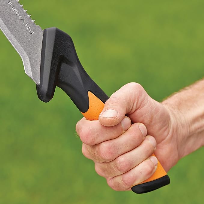 Fiskars 18" Billhook Saw - Cut Shrubs, Hedges, Small Branches, and Woody Saplings - Lawn & Garden Tool