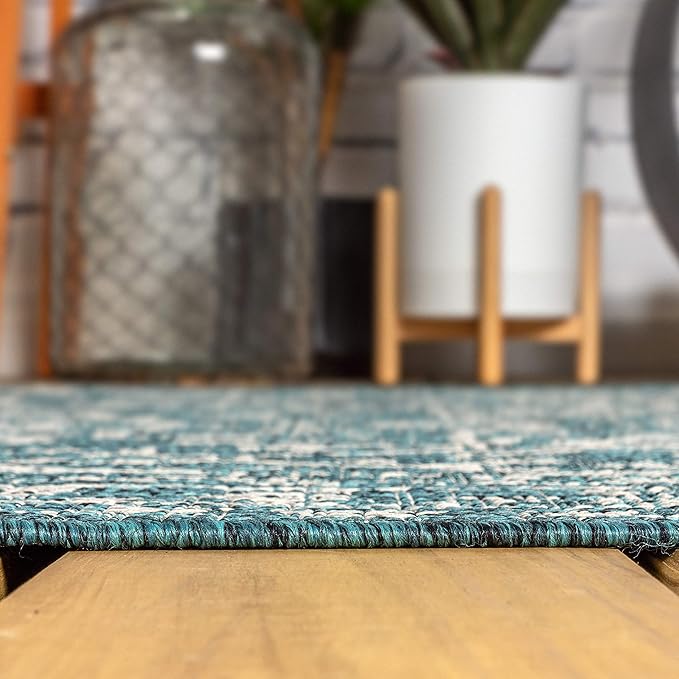 JONATHAN Y Boho Medallion Indoor Outdoor Round Area Rug 4 Ft Teal/Gray, Malta Textured Weave for Backyard, Patio, Porch, Easy-Cleaning, High Traffic, Pet-Friendly, Non-Shedding (SMB104B-4R)