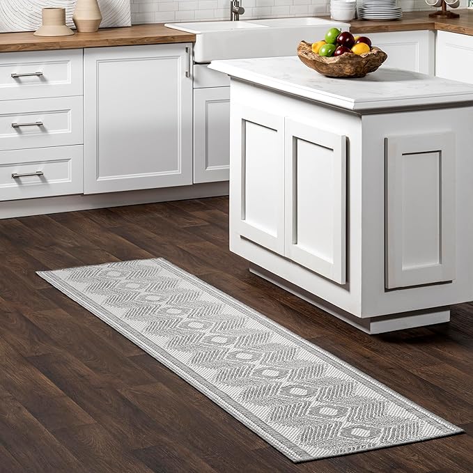 Nuloom Ranya Light Grey/Ivory, 2' x 8', Tribal Geometric, Soft and Cozy, High Traffic, Stain Resistant, Easy Clean, Durable Runner for Indoor/Outdoor Patio, Deck, Porch, Garden, Courtyard