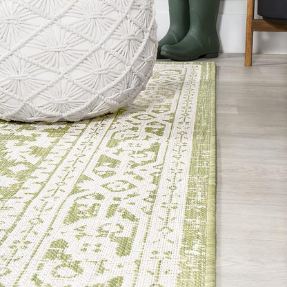 JONATHAN Y Medallion Weave Indoor Outdoor Runner Rug 2X8 Green/Cream, Sinjuri Textured for Backyard, Patio, Porch, Easy-Cleaning, High Traffic, Pet-Friendly, Non-Shedding (SMB101E-28)