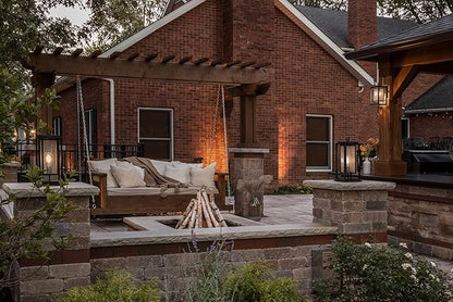 Hinkley Republic Medium Pier Mount Outdoor Lantern 12V - Coastal Elements, Estate Series, 1-Light, Clear Seedy Glass, Composite Material, LV Bulb Included - Black Finish