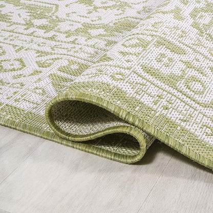 JONATHAN Y Medallion Weave Indoor Outdoor Runner Rug 2X10 Green/Cream, Sinjuri Textured for Backyard, Patio, Porch, Easy-Cleaning, High Traffic, Pet-Friendly, Non-Shedding (SMB101E-210)
