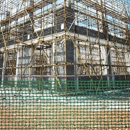 Houseables Fencing, Temporary Fence, Snow Fence, 4x100' Feet, 10.55 lb/roll, Green Plastic Fencing, Deer Netting, Plastic Mesh Roll, Safety Netting, Construction, Yard, Garden, Chicken, Dogs, Backyard