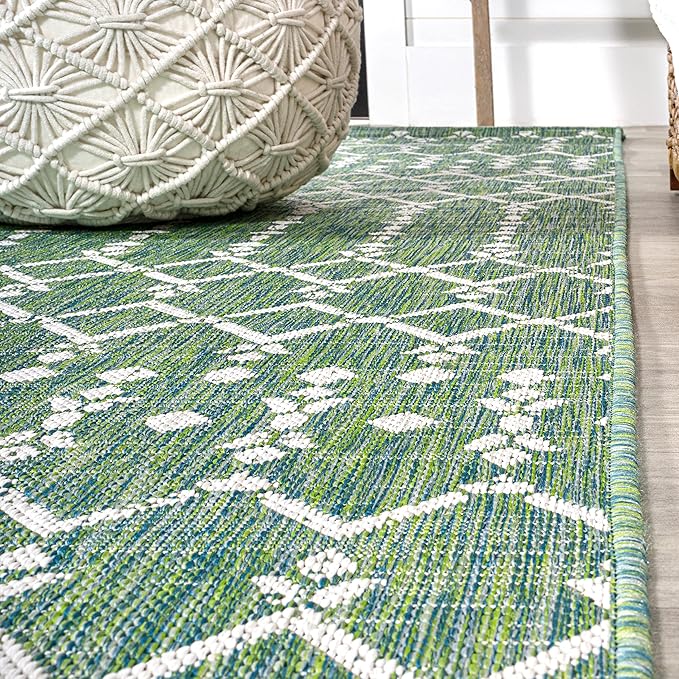 JONATHAN Y Moroccan Geometric Indoor Outdoor Area Rug 4X6 Green/Cream, Ourika Textured Weave for Backyard, Patio, Porch, Easy-Cleaning, High Traffic, Pet-Friendly, Non-Shedding (SMB108L-4)