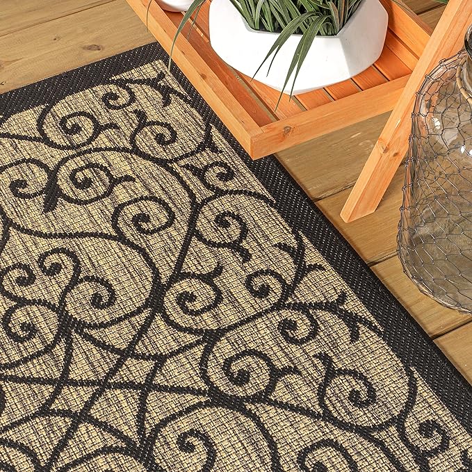 JONATHAN Y Vintage Filigree Indoor Outdoor Square Area Rug 4X4 Black/Khaki, Madrid Textured Weave for Backyard, Patio, Porch, Easy-Cleaning, High Traffic, Pet-Friendly, Non-Shedding (SMB107A-4SQ)
