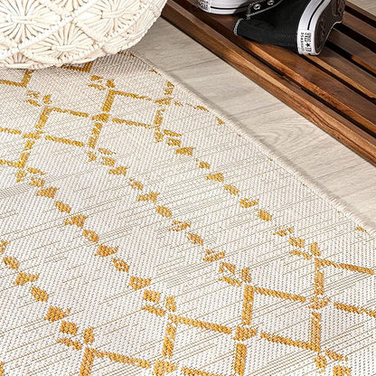 JONATHAN Y Moroccan Geometric Indoor Outdoor Runner Rug 2X8 Cream/Yellow, Ourika Textured Weave for Backyard, Patio, Porch, Easy-Cleaning, High Traffic, Pet-Friendly, Non-Shedding (SMB108J-28)