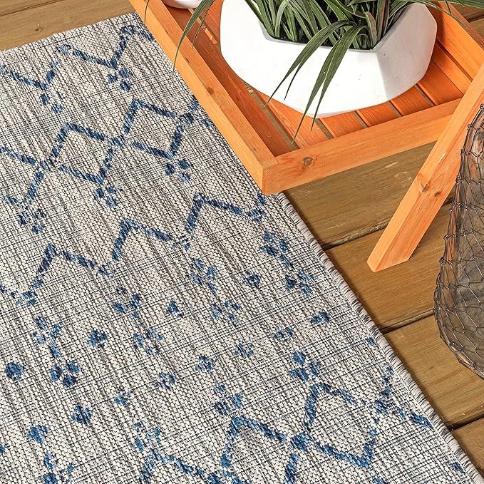 JONATHAN Y Moroccan Geometric Indoor Outdoor Runner Rug 2X20 Light Gray/Navy, Ourika Textured Weave for Backyard, Patio, Porch, Easy-Cleaning, High Traffic, Pet-Friendly, Non-Shedding (SMB108A-220)