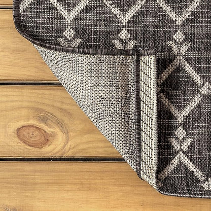 JONATHAN Y Moroccan Geometric Indoor Outdoor Round Area Rug 4 Ft Black/Gray, Ourika Textured Weave for Backyard, Patio, Porch, Easy-Cleaning, High Traffic, Pet-Friendly, Non-Shedding (SMB108F-4R)