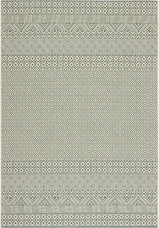 SAFAVIEH Washable Rug Outdoor Courtyard Collection - 6'7" x 9'6", Dark Green & Beige, Non-Shedding & Easy Cleaning, Ideal for Patio, Backyard, Mudroom (CY6235-32212)