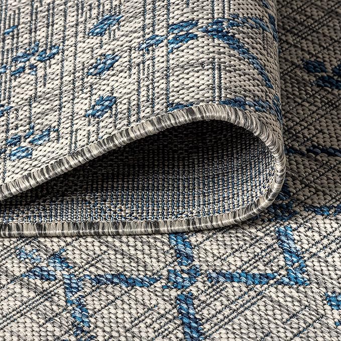 JONATHAN Y Moroccan Geometric Indoor Outdoor Round Area Rug 6 Ft Light Gray/Navy, Ourika Textured Weave for Backyard, Patio, Porch, Easy-Cleaning, High Traffic, Pet-Friendly, Non-Shedding SMB108A-6R