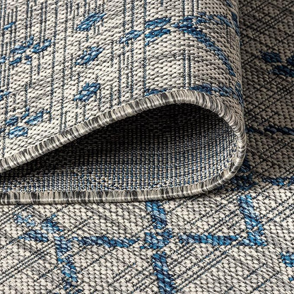JONATHAN Y Moroccan Geometric Indoor Outdoor Round Area Rug 6 Ft Light Gray/Navy, Ourika Textured Weave for Backyard, Patio, Porch, Easy-Cleaning, High Traffic, Pet-Friendly, Non-Shedding SMB108A-6R